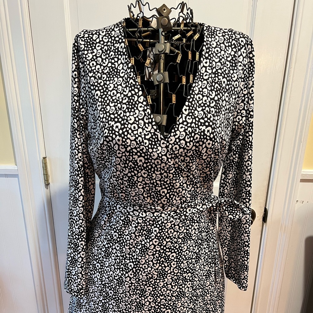 LOFT black and white classic wrap dress NWT